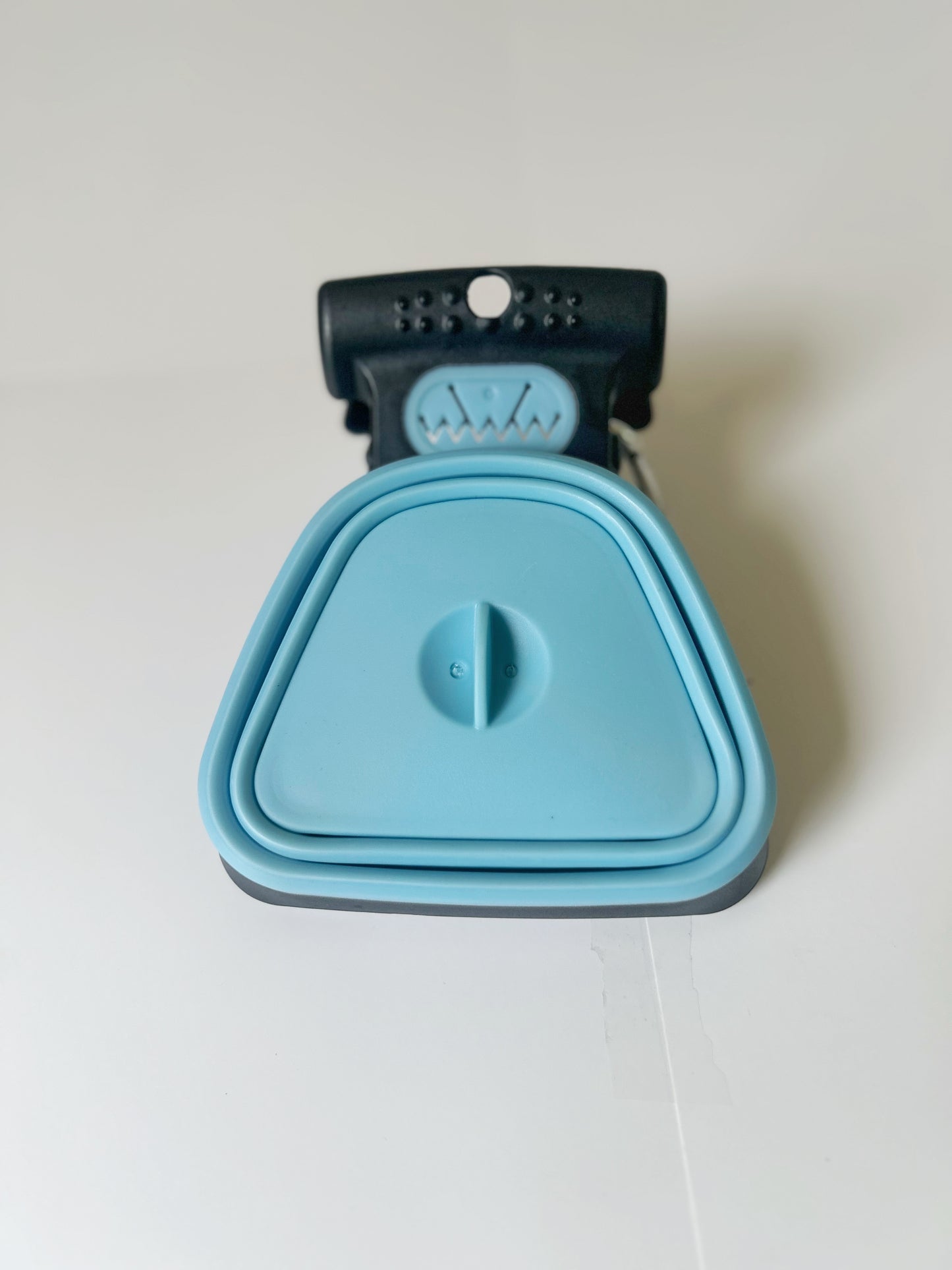 My Pet's Clean-Up Companion - Foldable Travel Pooper Scooper  in